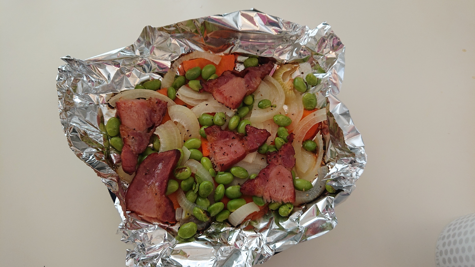 バター香る ベーコン入りの野菜グリルつまみ