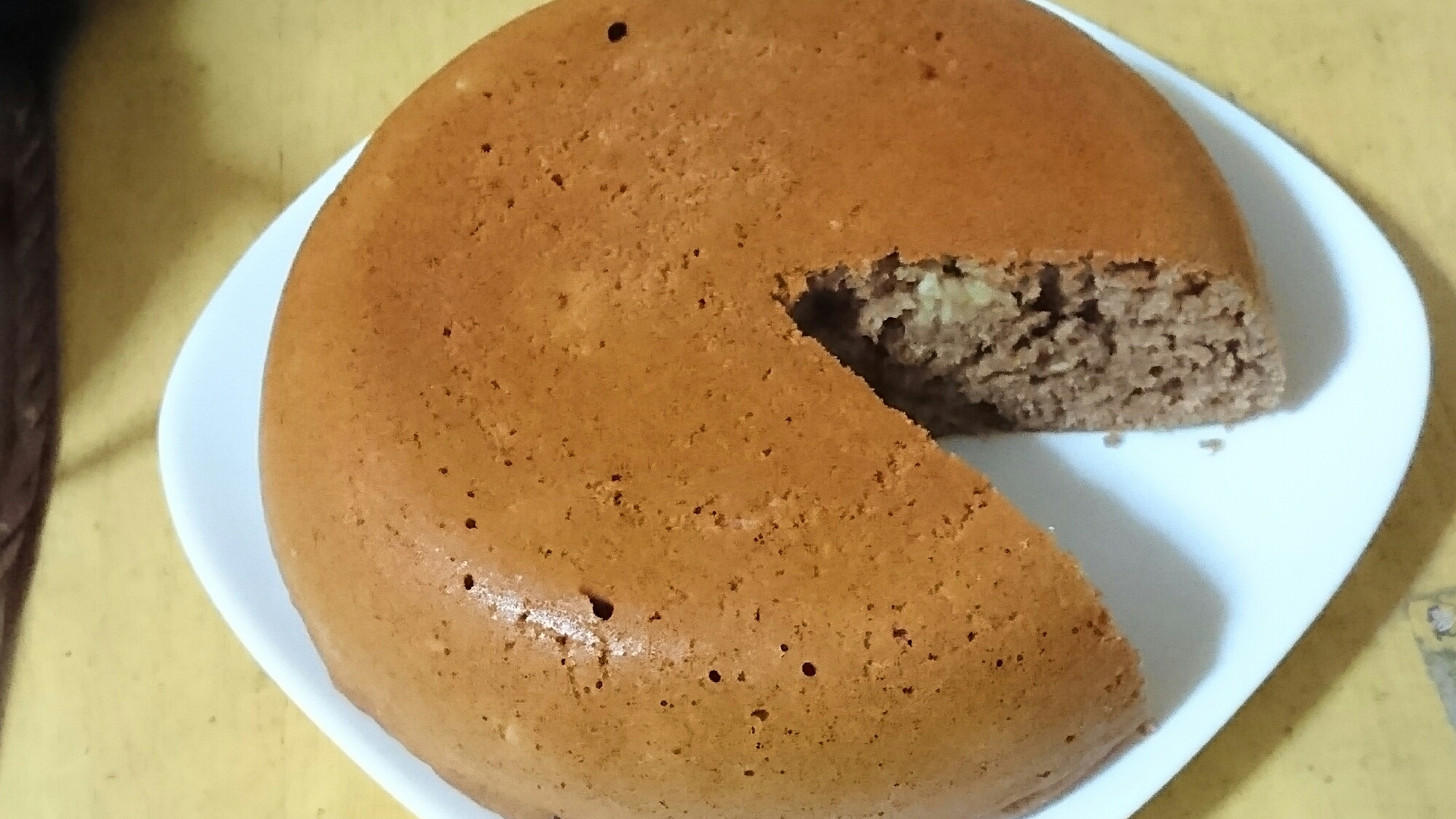 もっちりしっとり♪炊飯器ココアバナナケーキ