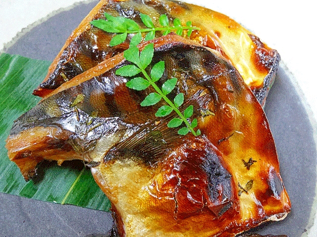 たたき木の芽の風味♪　「塩サバ香味焼き」