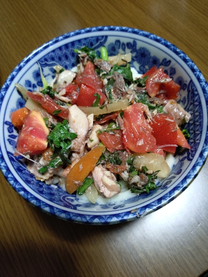 サバ缶とトマトの冷やしうどん