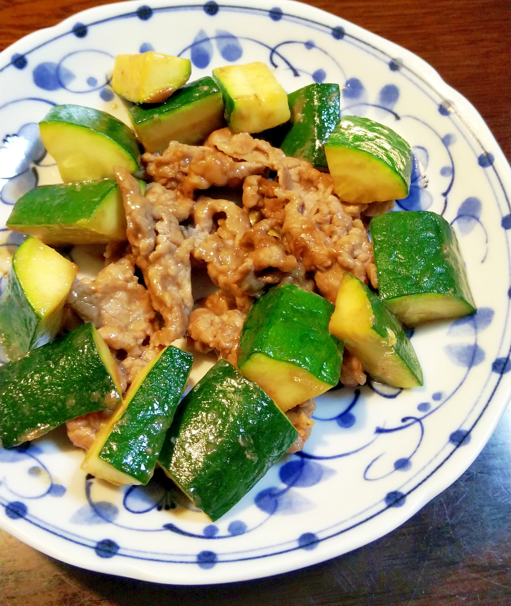 ズッキーニと牛肉のオイスターソース炒め