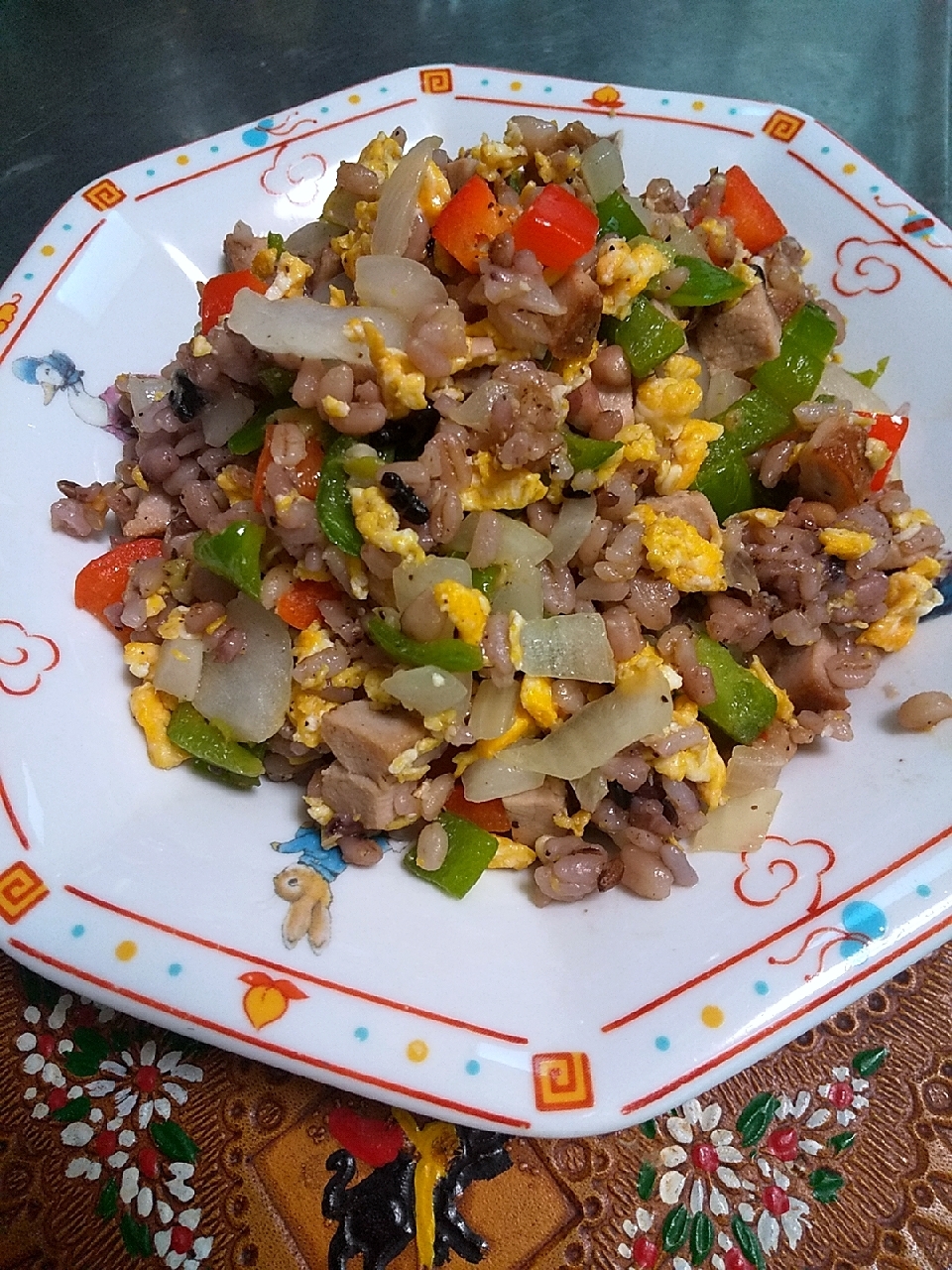 タイのカオパット風❓️ナンプラーで焼き豚炒飯