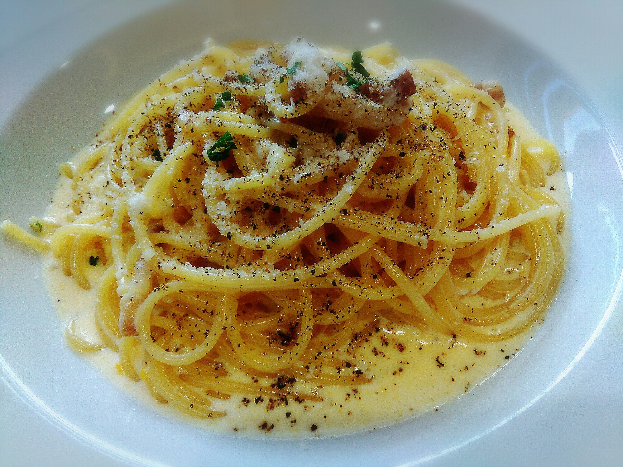 自家製ベーコンのカルボナーラ