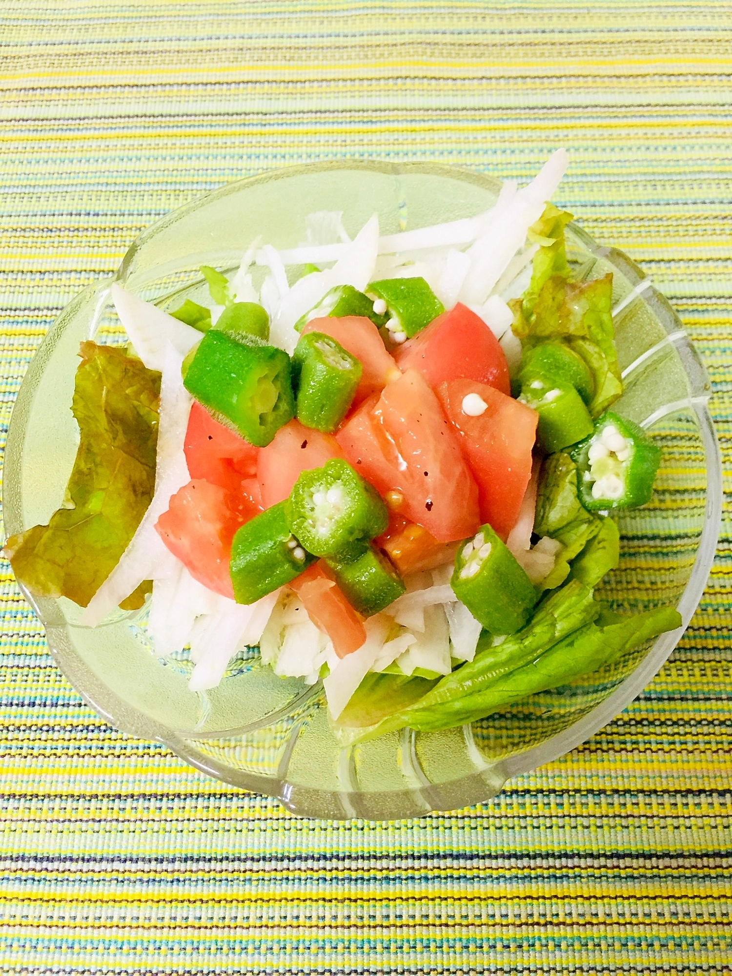 さっぱりトマトソースで食べる大根サラダ