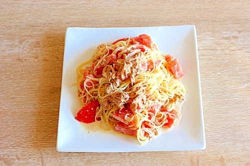さっぱり☆トマトとツナ缶の簡単パスタ