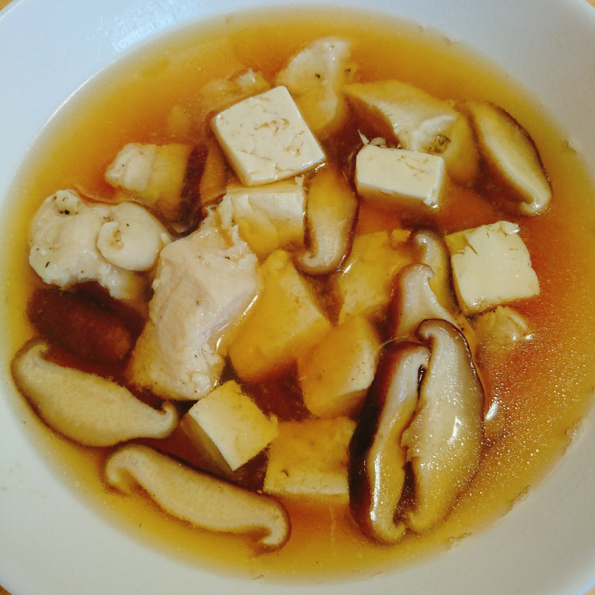 鶏胸肉 椎茸 豆腐の和風スープ