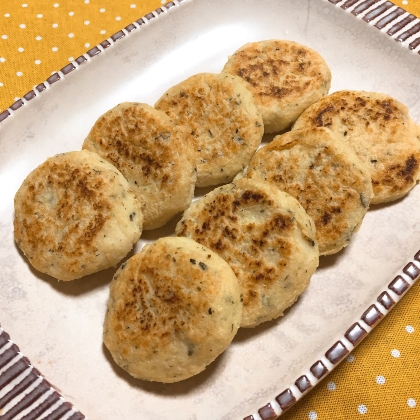 もちもちでとっても美味しかったです！
言われなければ、豆腐とおからで出来てるとは思えないですね‼︎
おからが苦手な子どもも食べてくれました旨レシピ感謝です♡