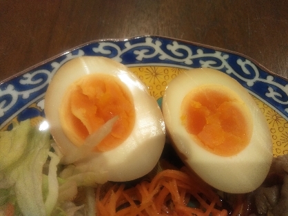 鶏チャーシューの煮汁で味たまご