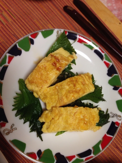 残った鯖味噌煮缶汁で★大葉入り卵焼き★