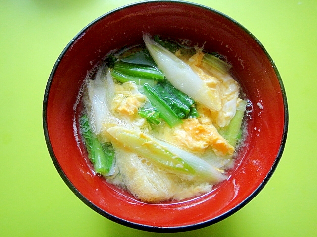 小松菜と油揚げ長ネギのかき玉味噌汁