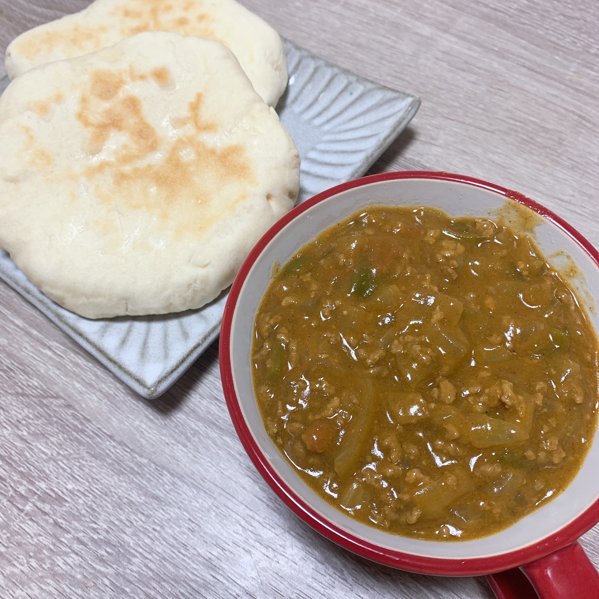 ナンに合う  ひき肉カレー