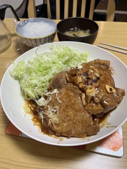 やっぱり美味しいトンテキ　ニンニクソース！