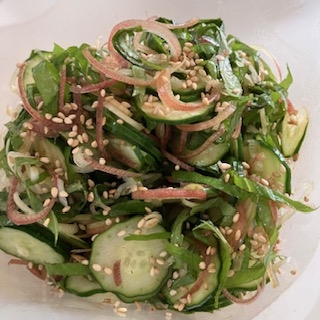 刻んで和えるだけ♡みょうがと大葉のごま油和え