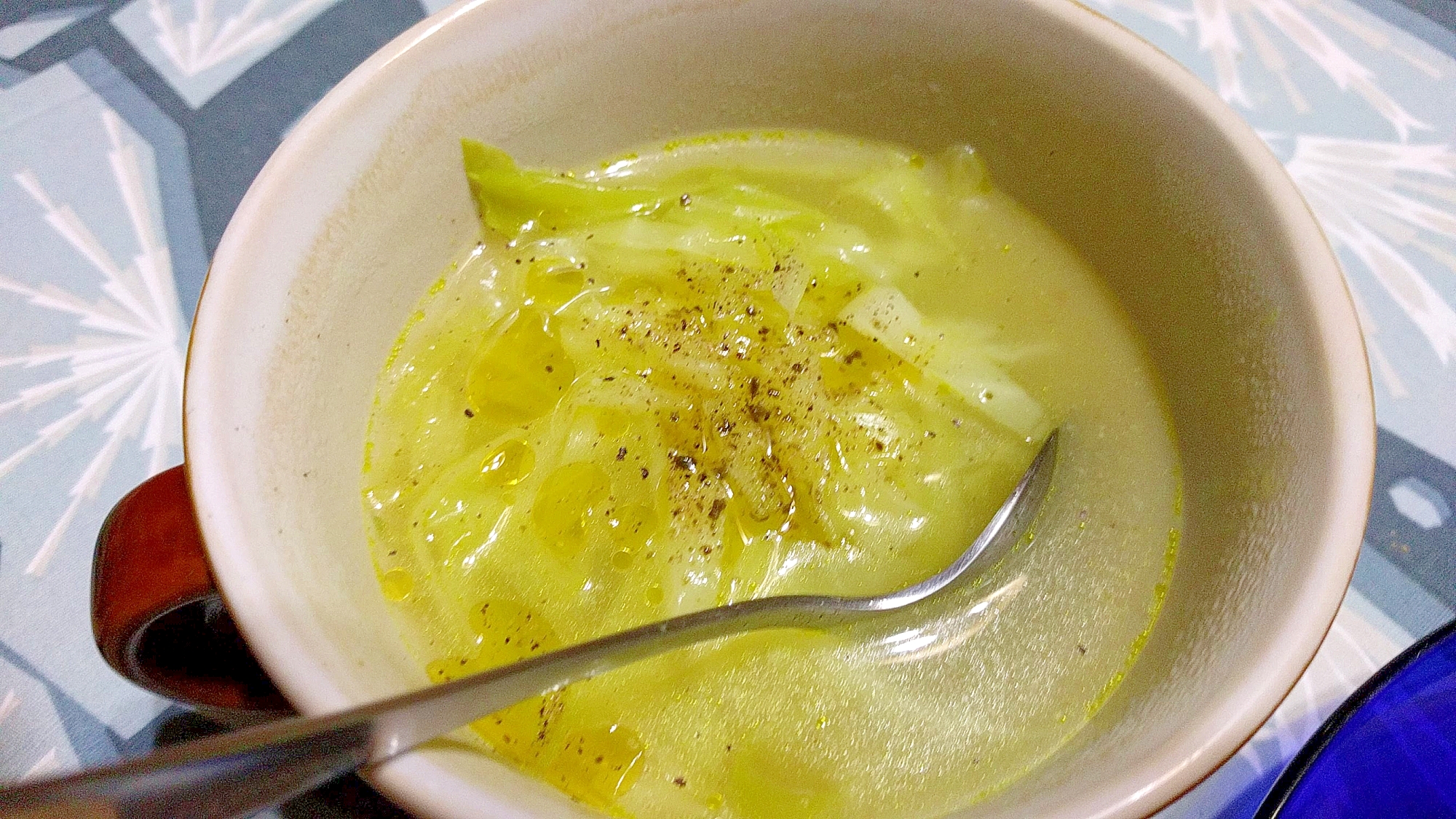 野菜ブイヨンでいただくキャベツのスープ レシピ 作り方 By No Dish No Life 楽天レシピ