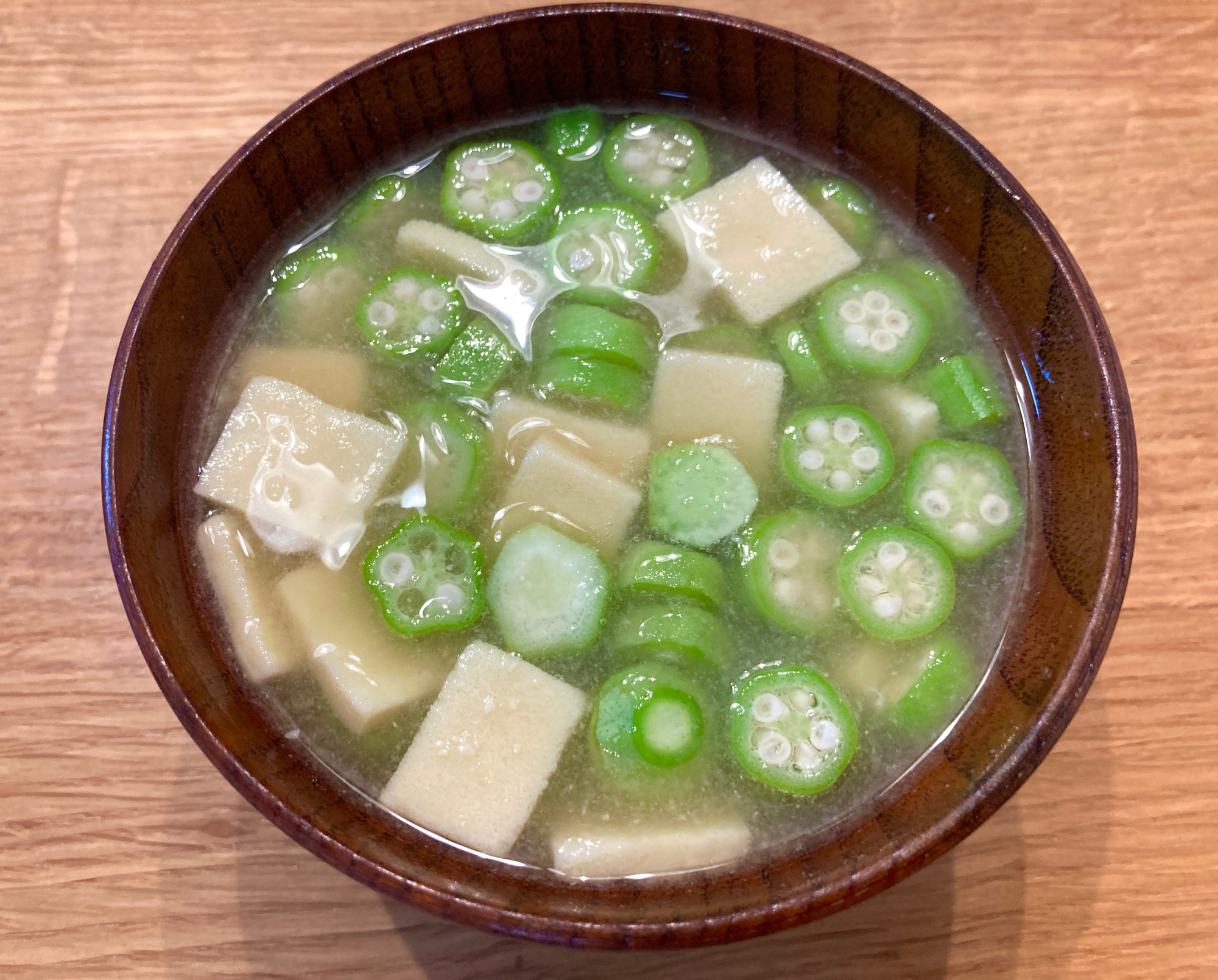 粉末昆布だしで☆オクラと高野豆腐の味噌汁