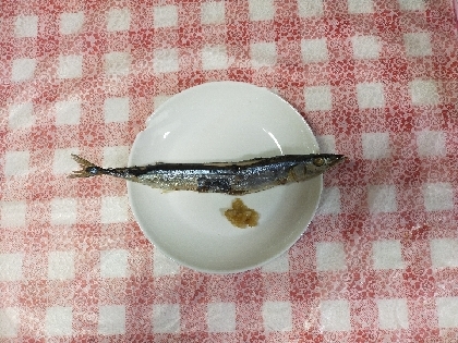 丸ごと秋刀魚の塩焼き