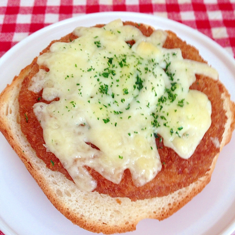 ハムカツのチーズトースト♡