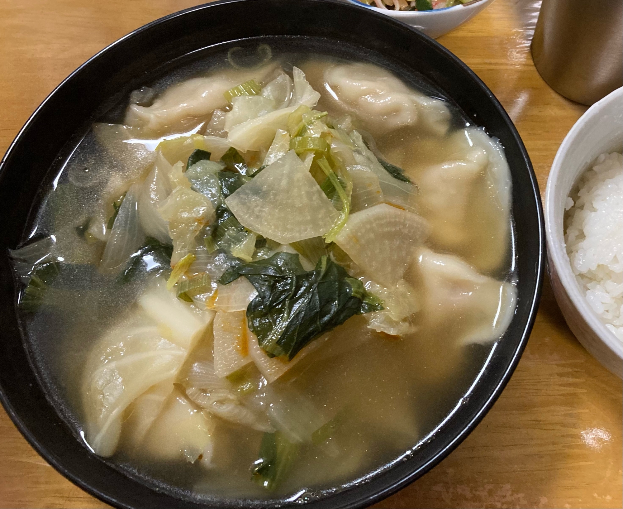 冷凍水餃子で♡野菜たっぷりスープ(o^^o)