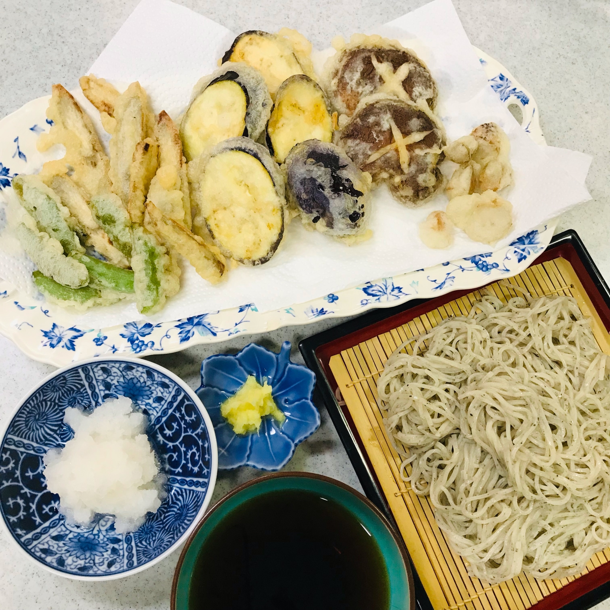 野菜天ぷらと冷やしそば(うどん)