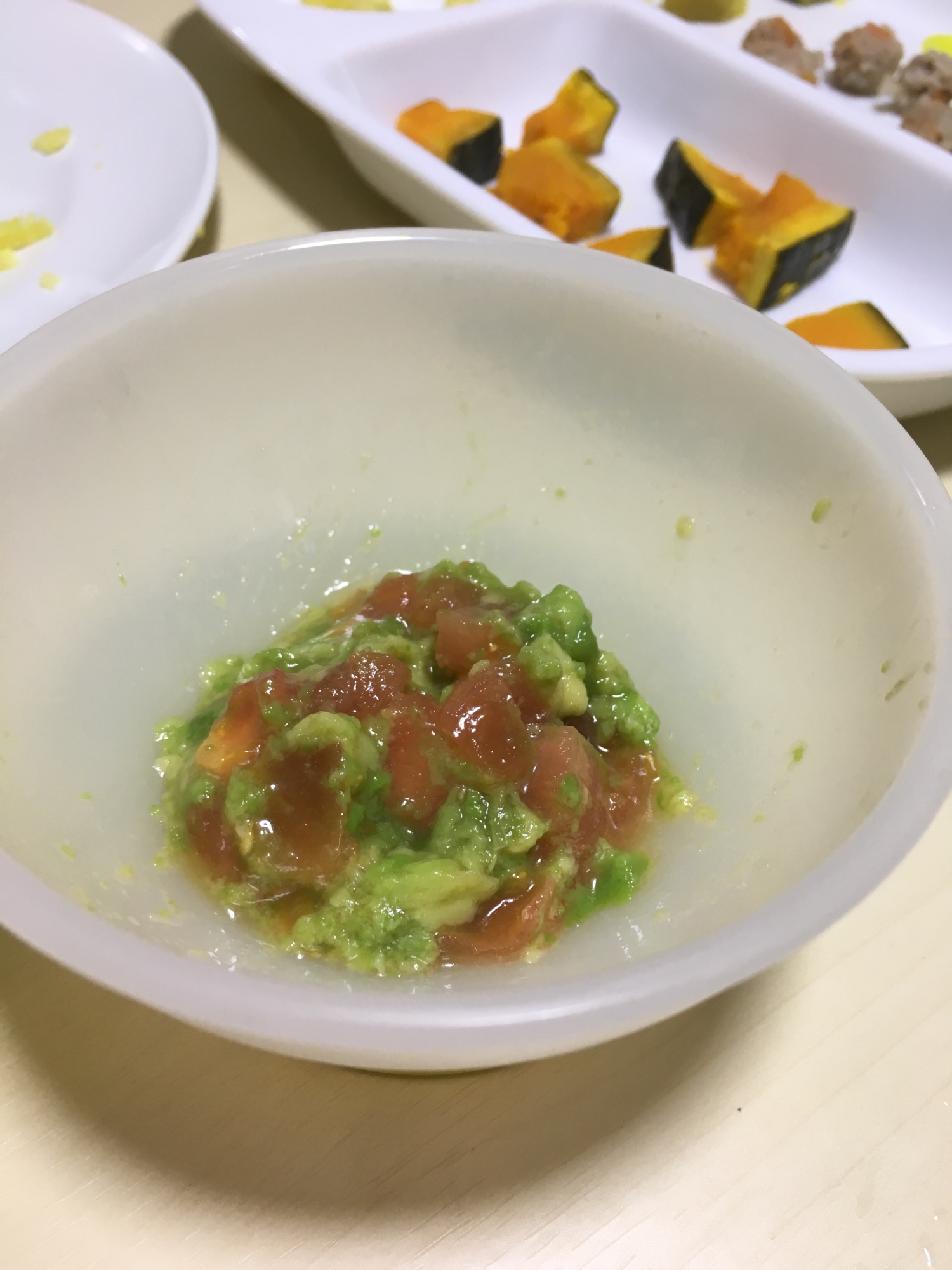 離乳食 アボカドとトマトのサラダ レシピ 作り方 By カピバラむーみん 楽天レシピ 離乳食 アボカドとトマトのサラダ レシピ 作り方 By カピバラむーみん 楽天レシピ