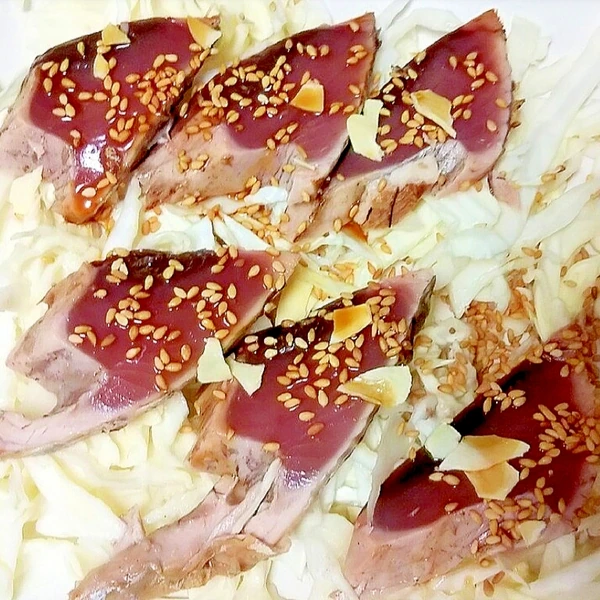 にんにく かつおのたたきとキャベツのサラダ レシピ 作り方 By こざかなアーモンド 楽天レシピ にんにく かつおのたたきとキャベツのサラダ レシピ 作り方 By こざかなアーモンド 楽天レシピ