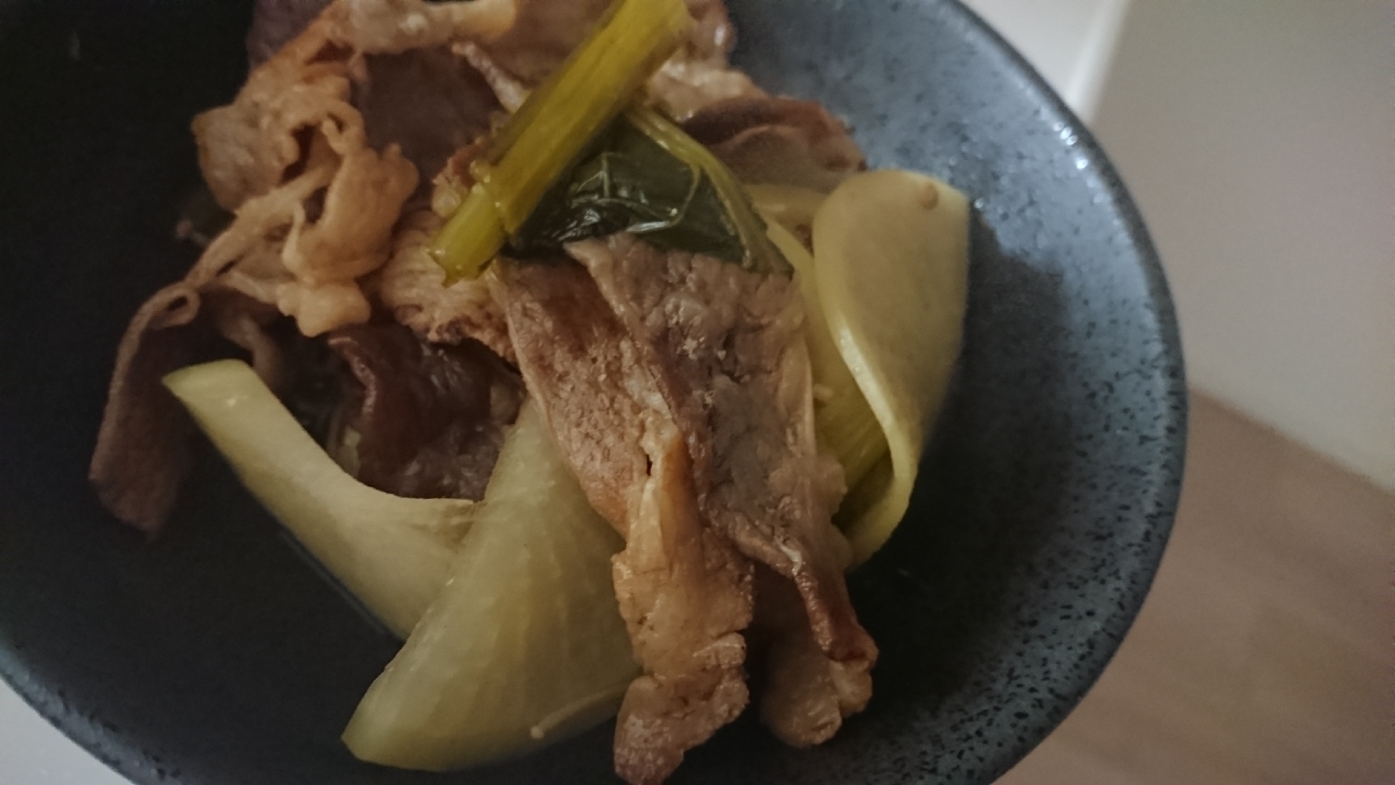 小松菜と大根牛肉の簡単麺つゆ煮