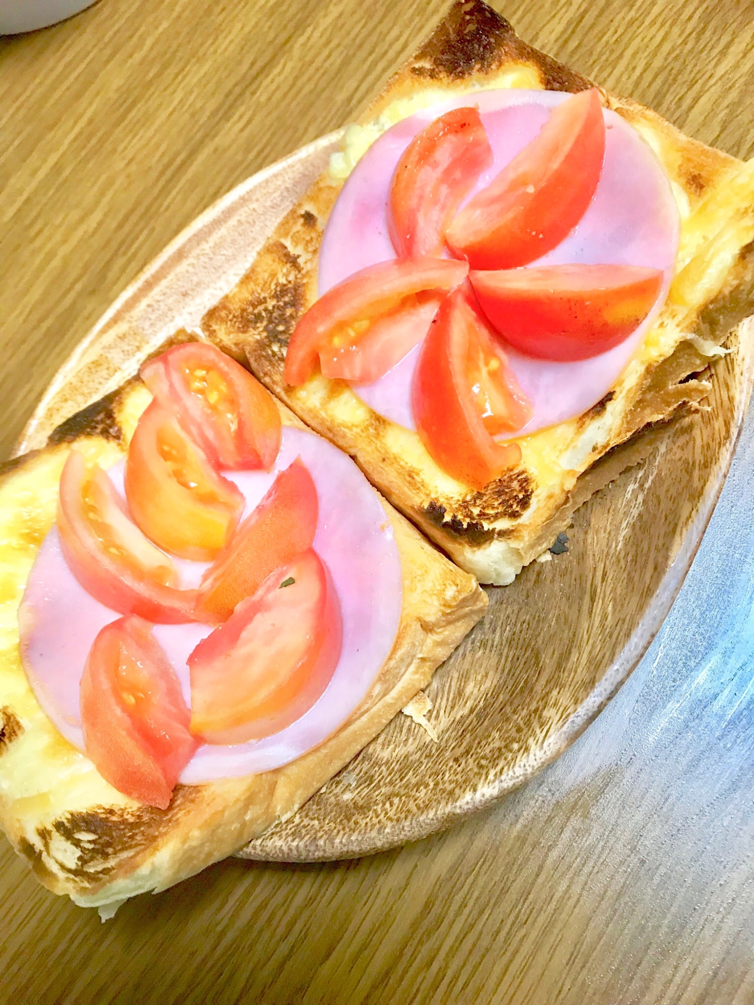 【定番ヘルシーサンド】トマトとハムチーズトースト