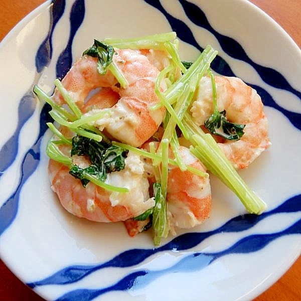 簡単おつまみにも❤三つ葉(代用可)と海老のマヨ和え