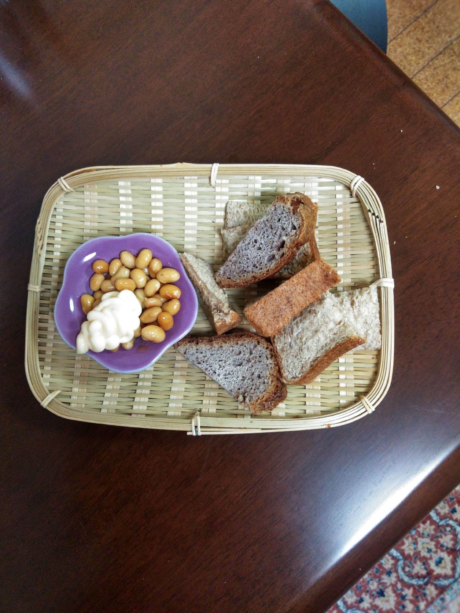 大豆と食パン