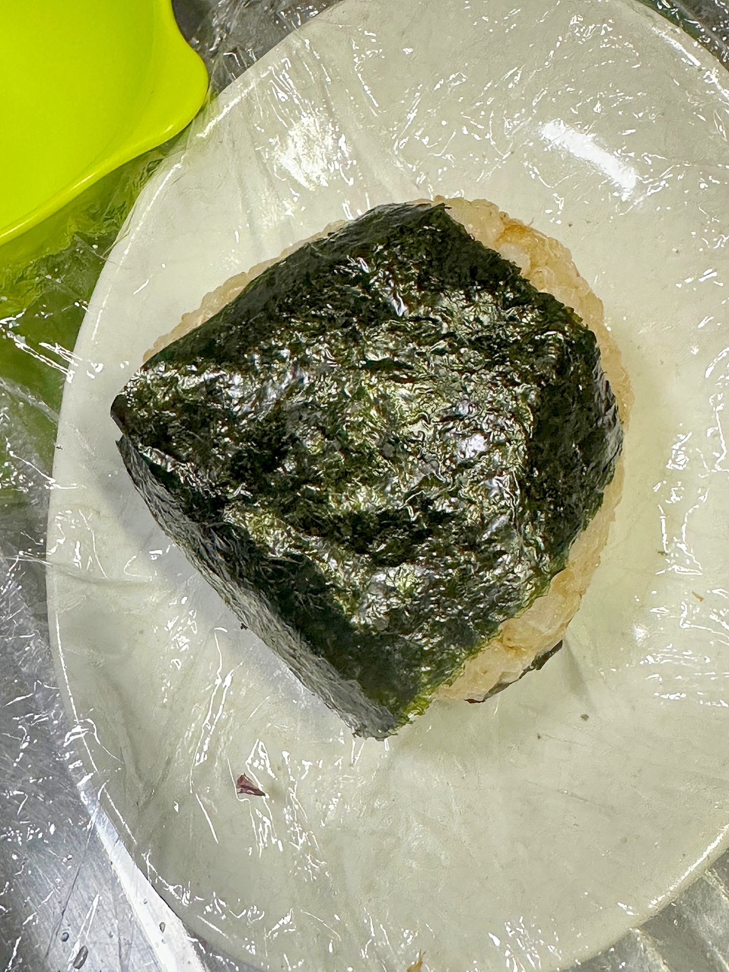 いきなり！おかかが真ん中玄米おにぎり！