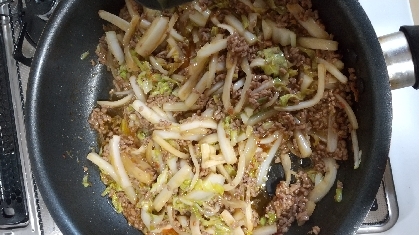 白菜の細切りと辛味挽肉の炒め煮