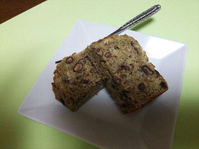 抹茶と小豆のおからケーキ