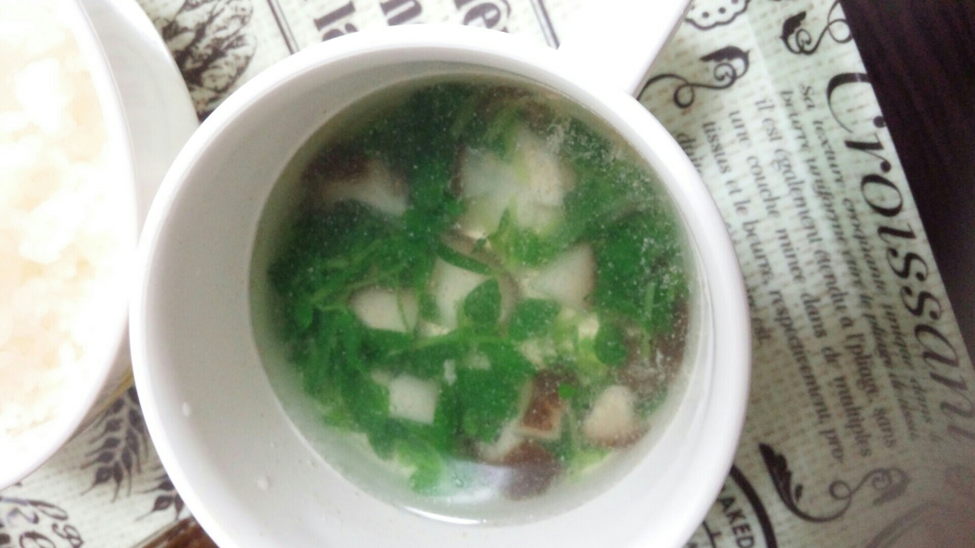 【離乳食後期】豆苗と椎茸のスープ