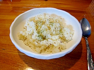 電子レンジで 1 分 30 秒クミンライス