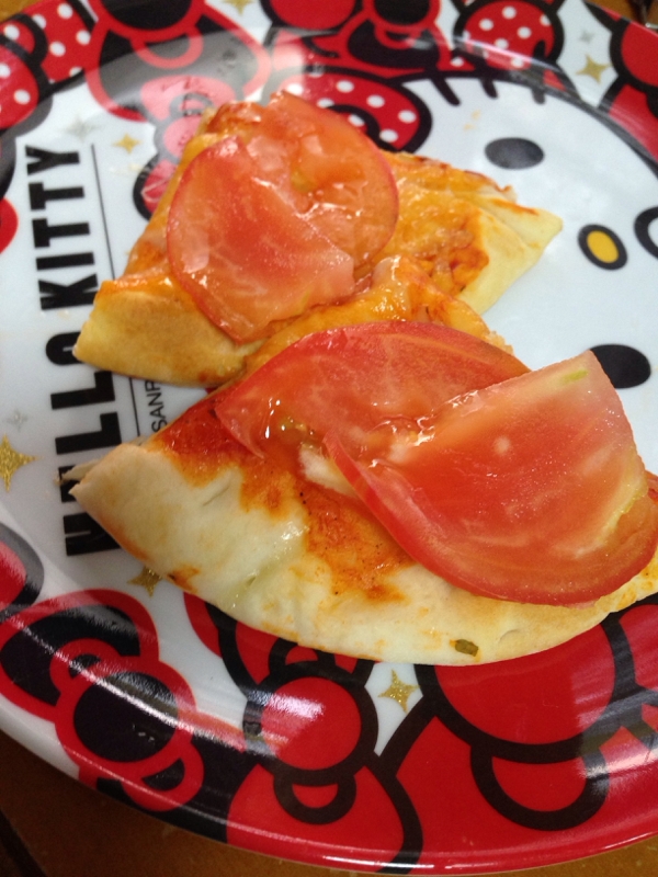 自家製トマトのせ(*^^*)pizza☆