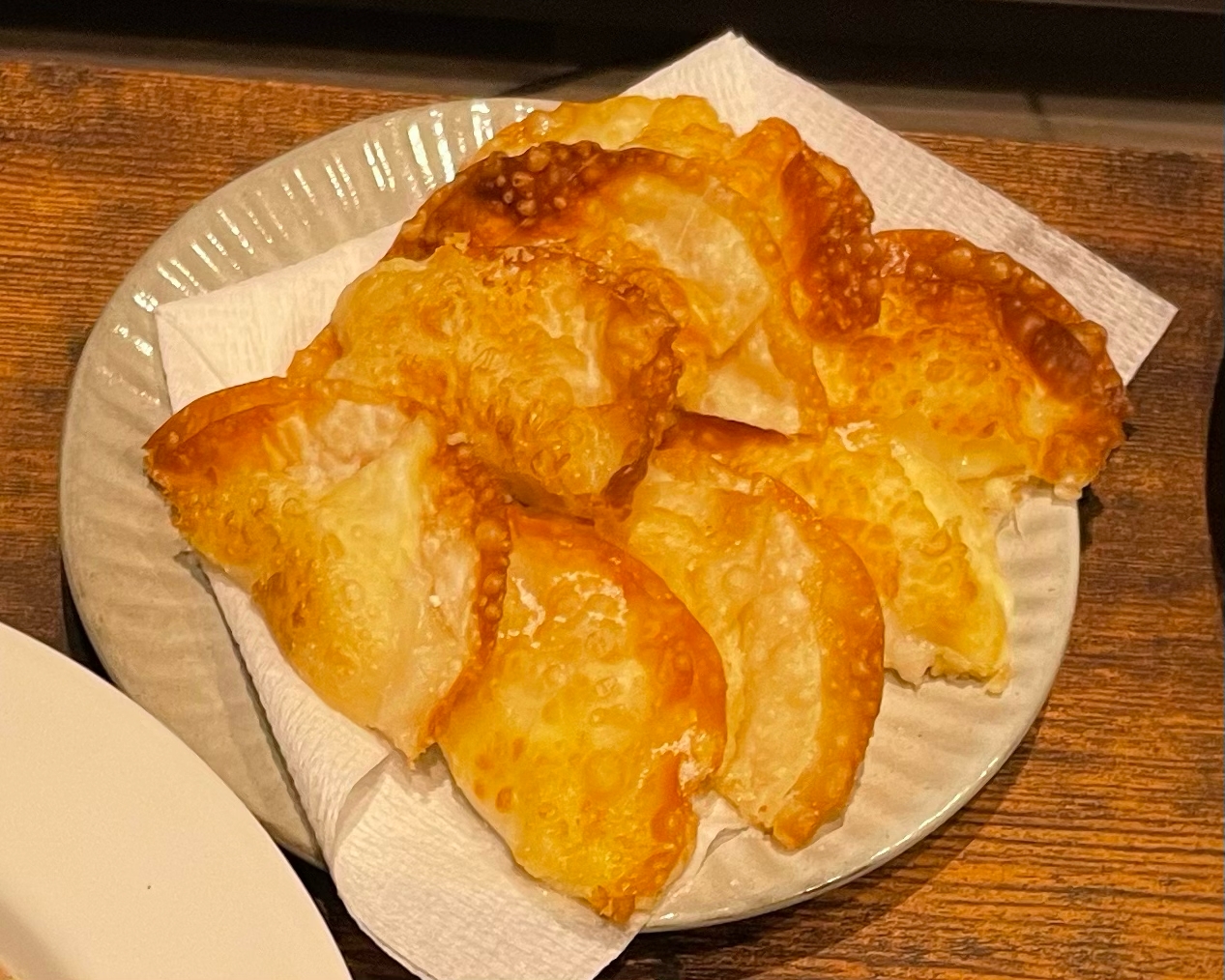 余った餃子の皮で餅チーズ揚げ焼き！