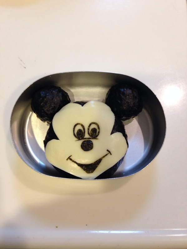 キャラ弁 ミッキーのおにぎり弁当 レシピ 作り方 By ヘビロテ36 楽天レシピ キャラ弁 ミッキーのおにぎり弁当 レシピ 作り方 By ヘビロテ36 楽天レシピ