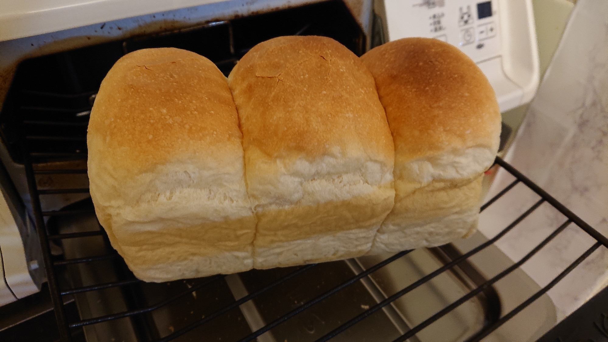 ふわふわしっとりミルキーな香り♥️生クリーム食パン
