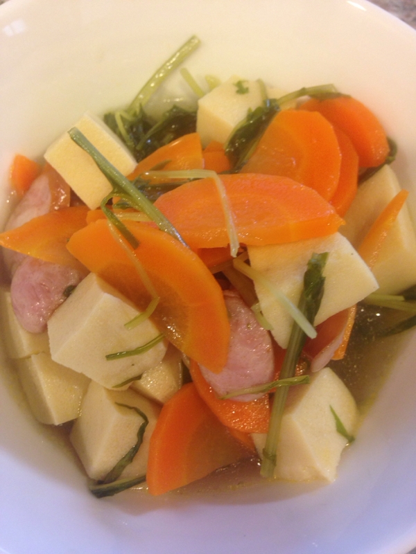 高野豆腐と水菜とウィンナーのコンソメ煮