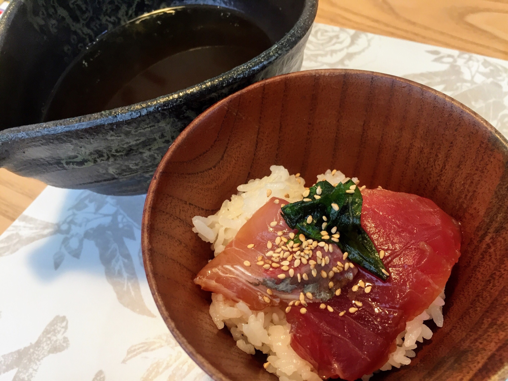 お刺身の漬け丼。ひつまぶし風