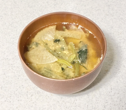 ꧁じゃがいもとほうれん草のお味噌汁꧂
