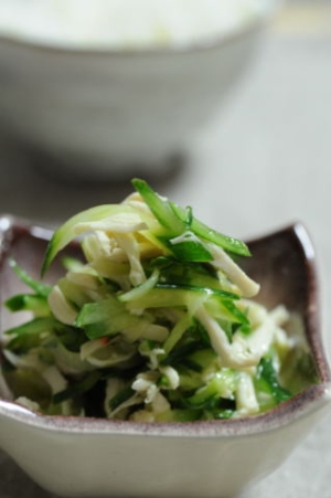 鶏皮と水菜のからし味噌和え