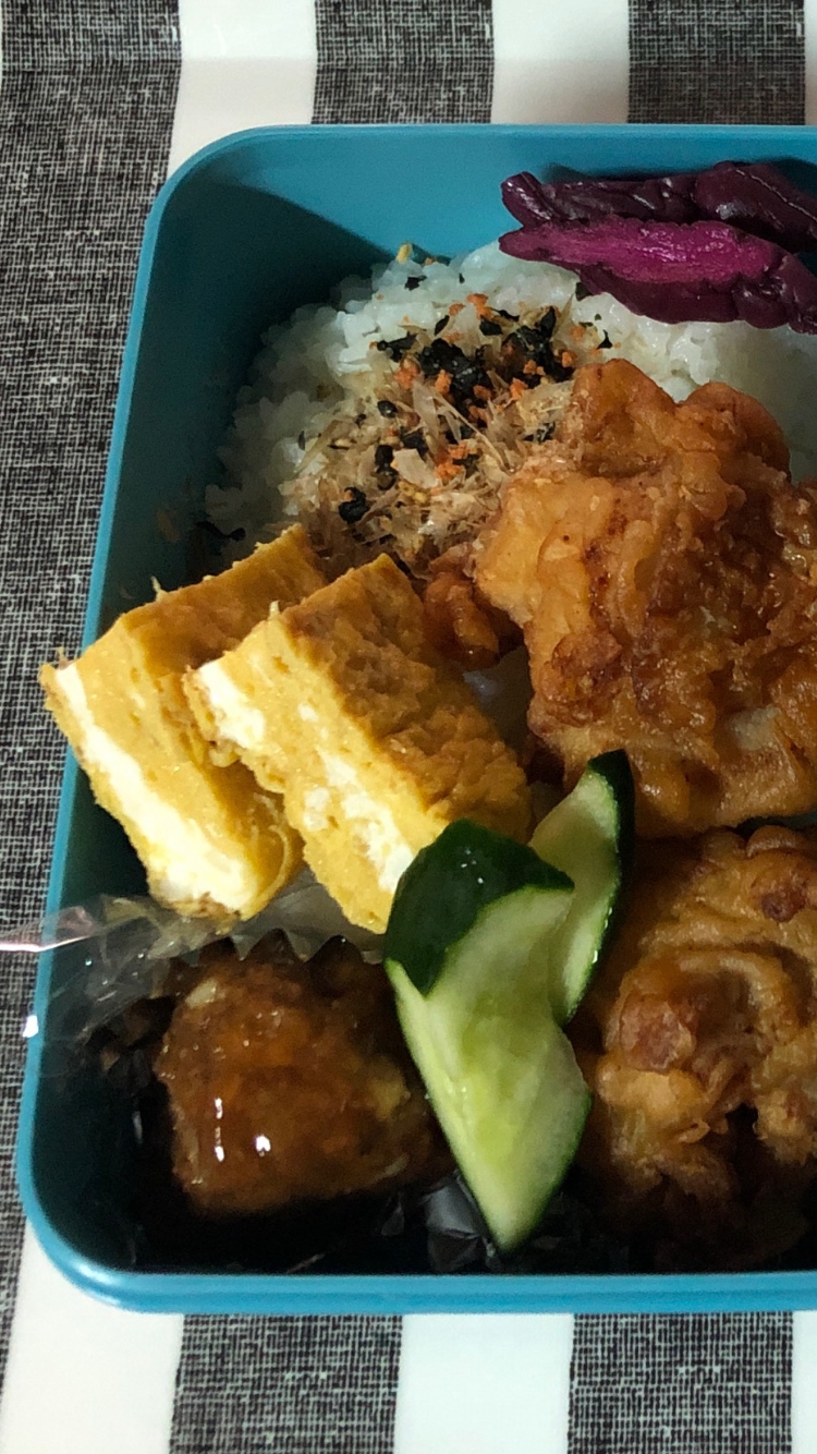 今日のお弁当♬(卵焼き、煮込みハンバーグ)