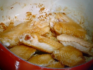 ちょっとピリ辛・鶏手羽のコチュジャン煮