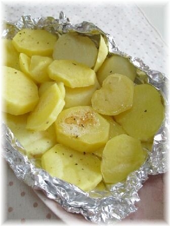 鉄板焼きに★じゃがいものホイル蒸し