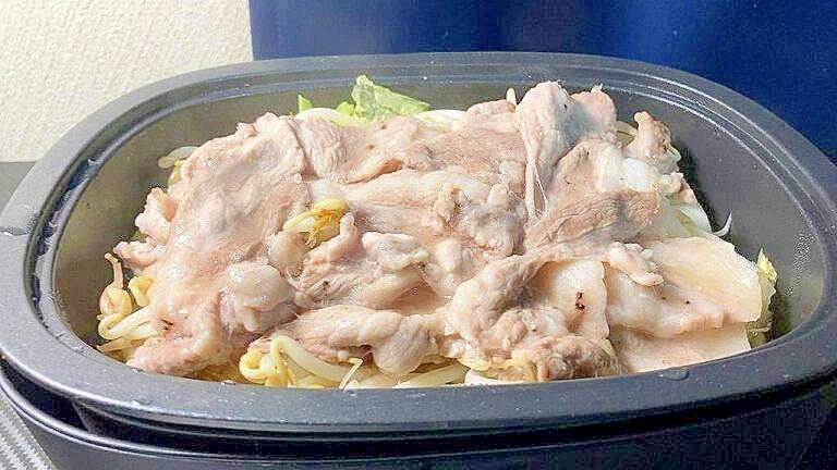 無印良品の深型ホットプレートで『豚肉と白菜の鍋』