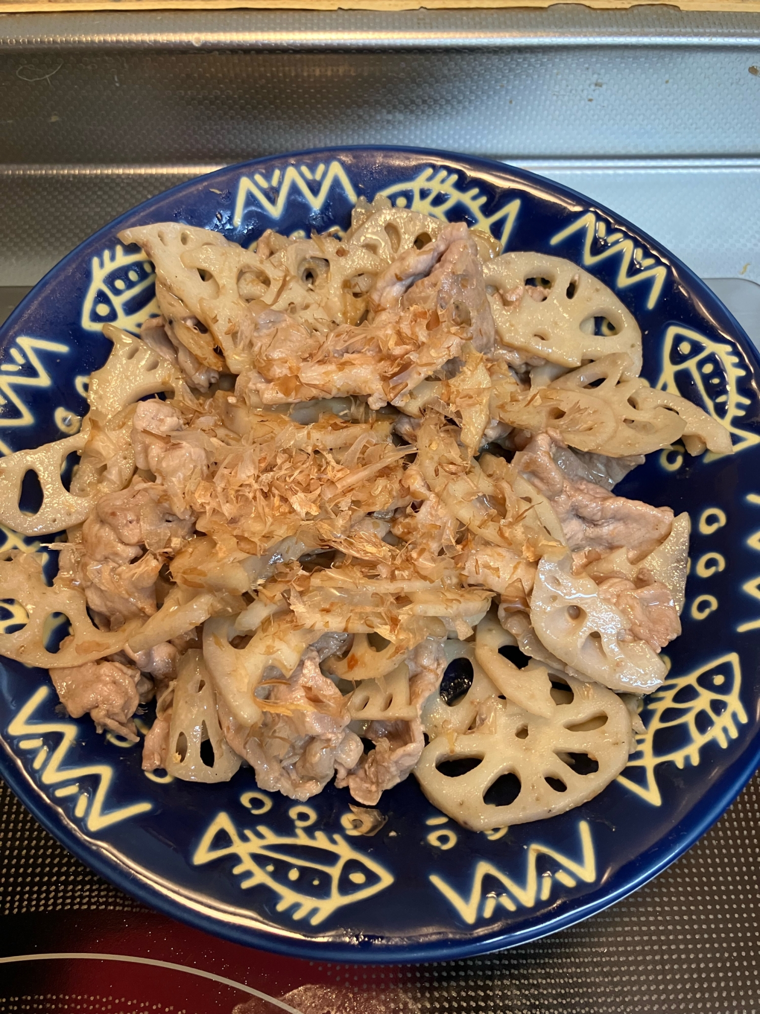 かつお節踊る♪豚肉と蓮根の和風わさび醤油炒め^_^