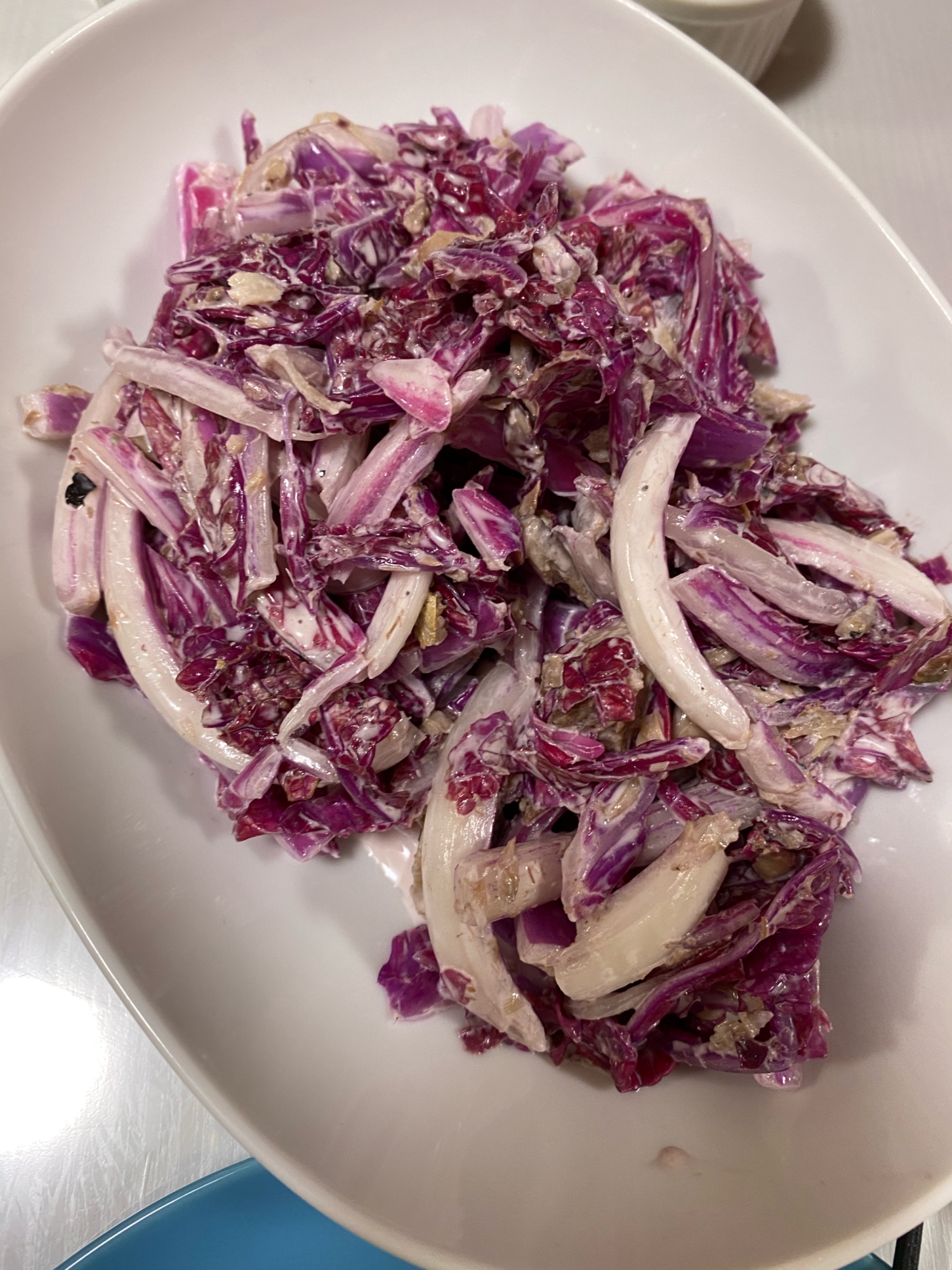 サバ缶と紫白菜のサラダ