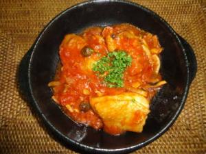簡単☆鶏肉とシメジのトマト煮