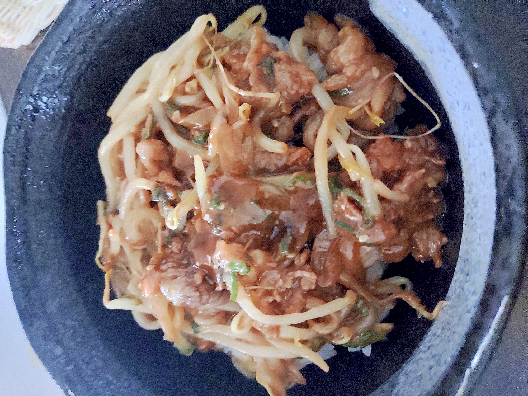 牛肉ともやしの丼